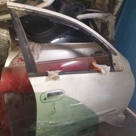 Nissan Sunny ön qapı – Ehtiyat hissələri – ucuztap.az