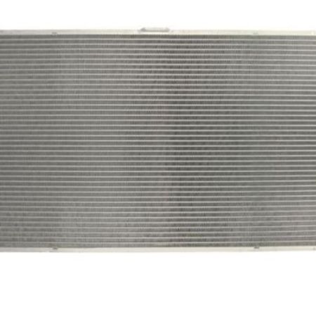 "Mercedes W447" su radiatoru