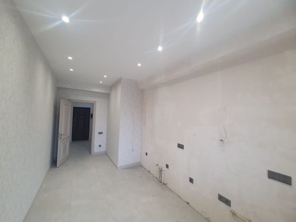 2-otaqlı Yeni tikili, 9 MKRN, «ÜZEYIR» şadlıq sarayı yaxınlığında, 115 m²