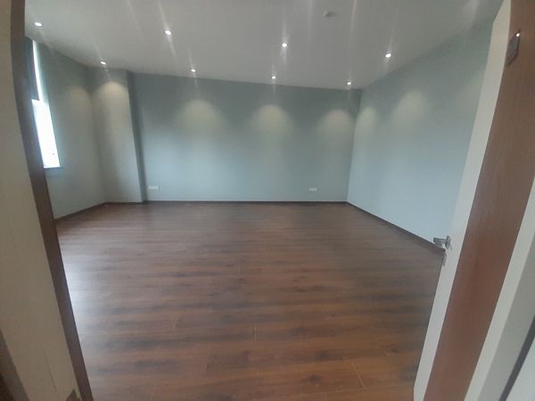 Obyekt, Ulduz metrosu, 40 m²