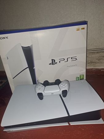 Ps 5 Sli̇m 1tb Yaddaş