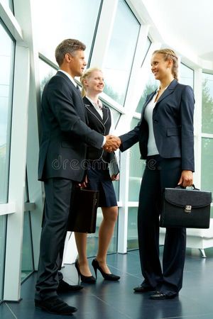 Məlumat Meneceri Lazımdı