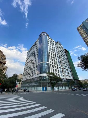 3-otaqlı Yeni tikili, Azadlıq prospekti, 137 m²