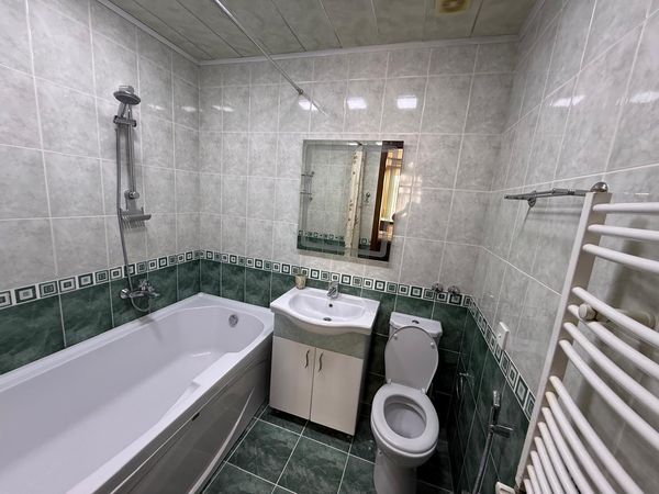 4-otaqlı Yeni Tikili, Fuad Ibrahimbeyov Küç. - 23, 200 M²