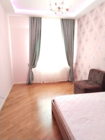 4-otaqlı Yeni tikili, Üzeyir Hacıbəyov küç., 120 m²