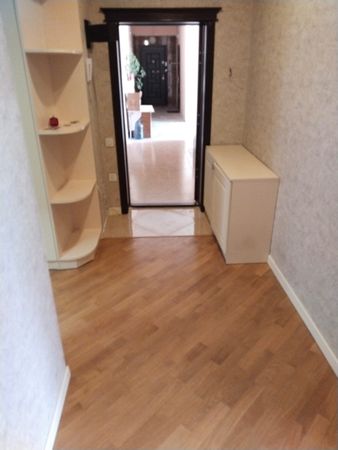 4-Otaqlı Yeni tikili, Üzeyir Hacıbəyov küç., 120 m² – Kirayə verilir – ucuztap.az
