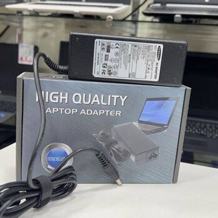 Samsung Laptop adapteri (19V / 4.74A / 90W)