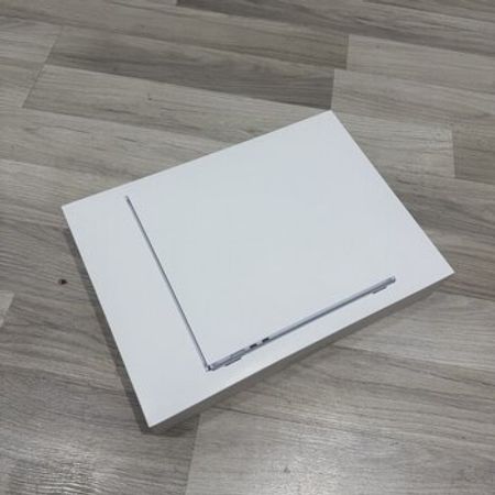 Apple MacBook Air 15-inch 16/512GB M4 chip