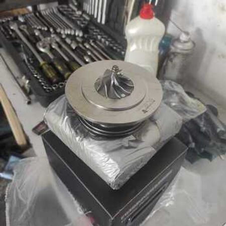 "Range Rover" turbosu