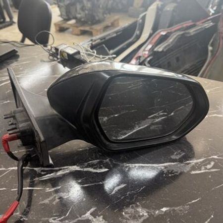 "Toyota Prius 2017" yan güzgüsü