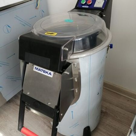 Kartof soyma aparatı