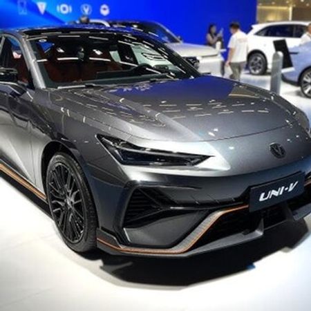 Changan UNİ V şüşələri