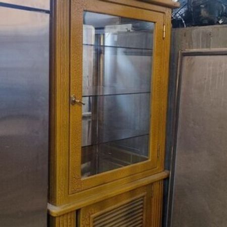 Şirniyyat üçün vitrin soyuducu