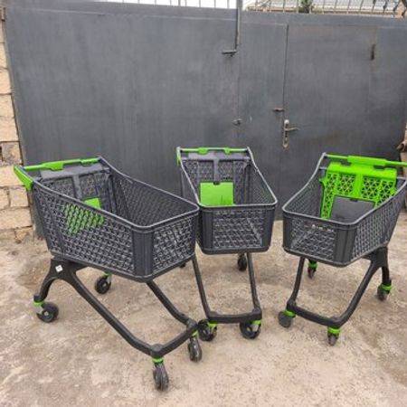 Plastik market arabası