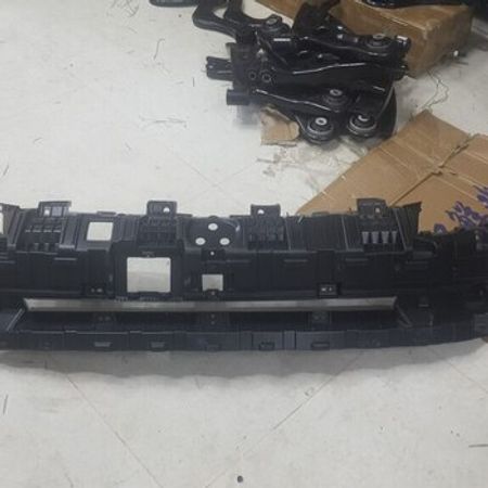 "Changan qiyuan" bamperin dal plastması