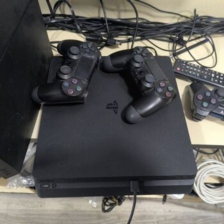 Sony PlayStation 4 Slim 1TB