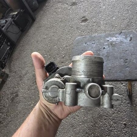 "Chevrolet" drossel qapağı