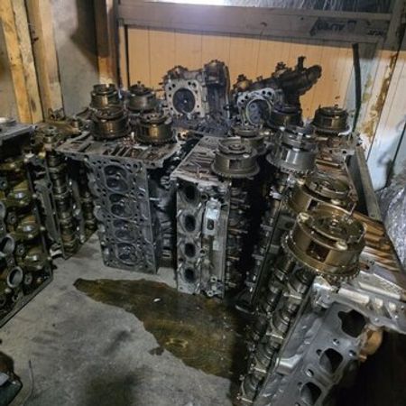 "Chevrolet" mühərrik başlığı