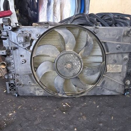 "Chevrolet Cruze" radiatoru