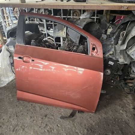 "Chevrolet Aveo T300" qapısı