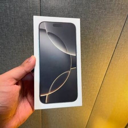 Apple iPhone 16 Pro Natural Titanium 256GB/8GB