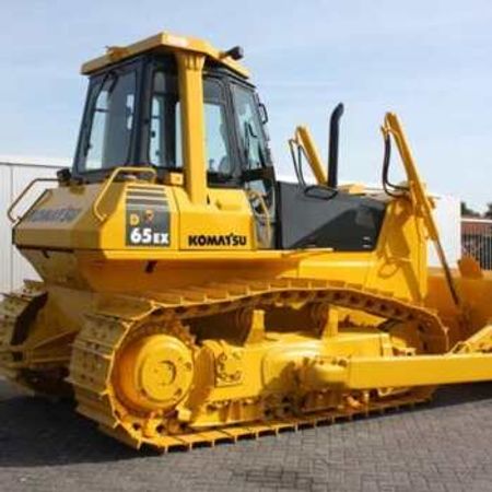 Buldozer KOMATSU D65EX-16 – Avtobuslar və xüsusi texnika – ucuztap.az