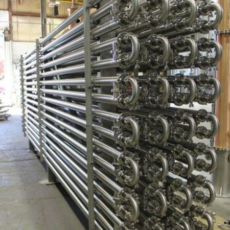 Korroziyaya davamlı poladların xidmət göstərilməsi