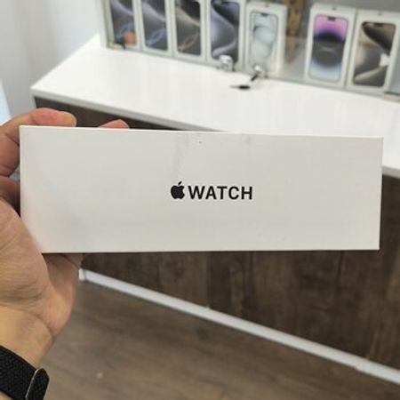 Apple Watch SE 3 Aluminum Starlight 44mm