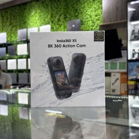 Insta 360 X5