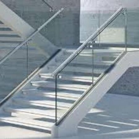 Şüşə məhəccərlər