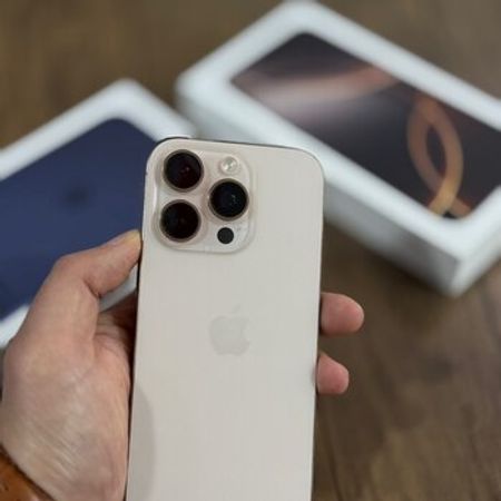 Apple iPhone 16 Pro Desert Titanium 128GB/8GB