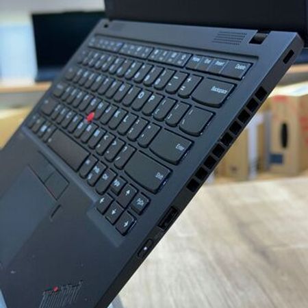 Noutbuk Lenovo ThinkPad X1 Carbon