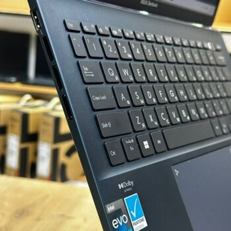 Noutbuk Asus Zenbook Q409Z Oled