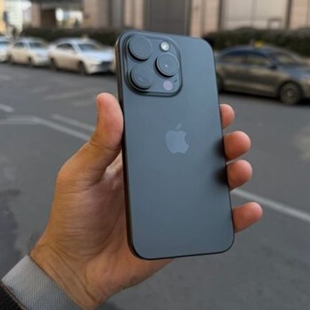 Apple iPhone 15 Pro Black Titanium 256GB/8GB