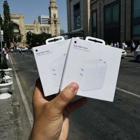 "Apple 35W" adapteri