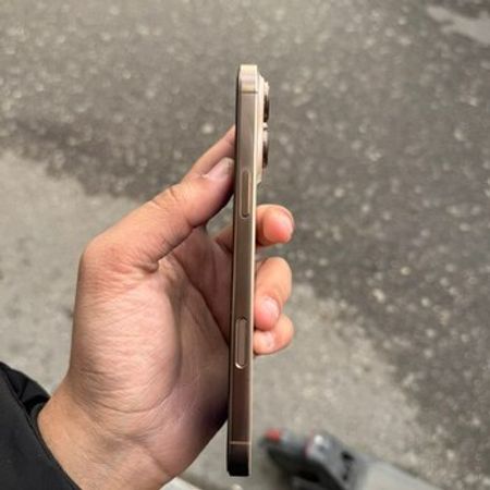 Apple iPhone 16 Pro Max Desert Titanium 256GB/8GB