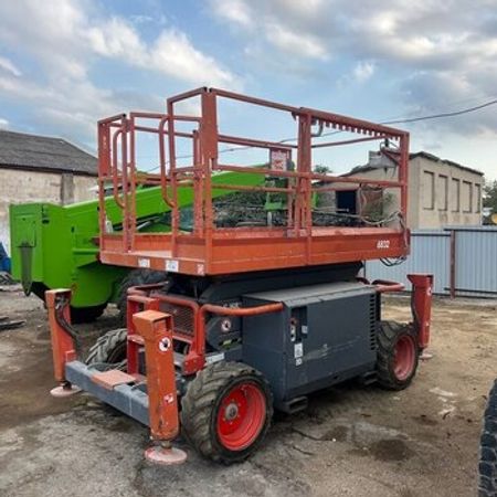 Dizel qayçı platforma (12 metr)