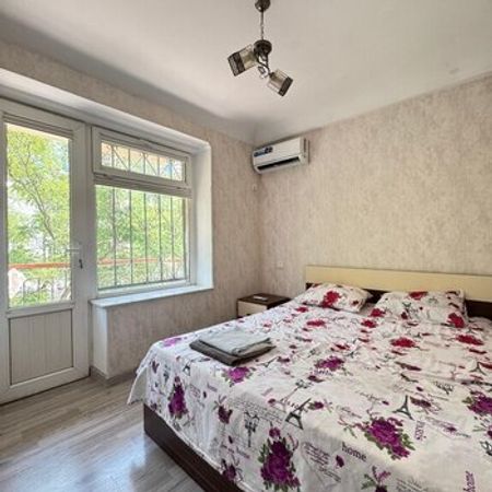 2-Otaqlı yeni tikili kirayə verilir, 28 May m., 50 m² – Günlük icarə – ucuztap.az