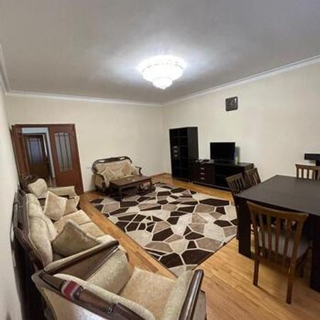 2-Otaqlı yeni tikili kirayə verilir, Nizami r., 70 m² – Günlük icarə – ucuztap.az