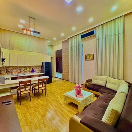 2-otaqlı yeni tikili kirayə verilir, İçəri şəhər m., 100 m²