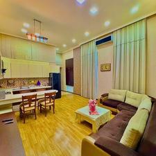 2-Otaqlı yeni tikili kirayə verilir, İçəri şəhər m., 100 m²