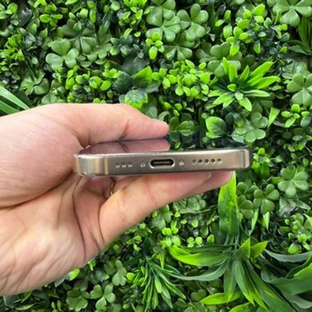 Apple iPhone 16 Pro Desert Titanium 256GB/8GB