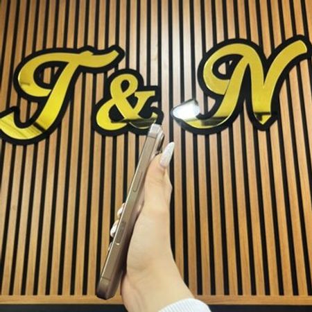 Apple iPhone 16 Pro Desert Titanium 256GB/8GB