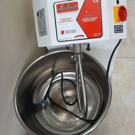 Xəmir yoğuran New Nova