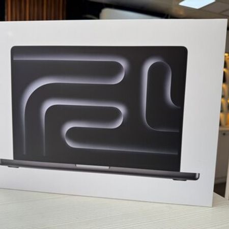 Apple MacBook Pro m5 24/1tb