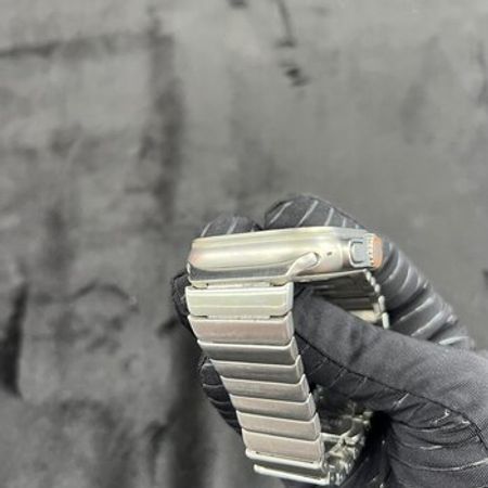 Apple Watch Ultra 2 Titanium