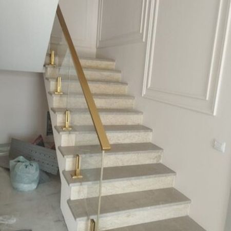 Şüşəli məhəccər