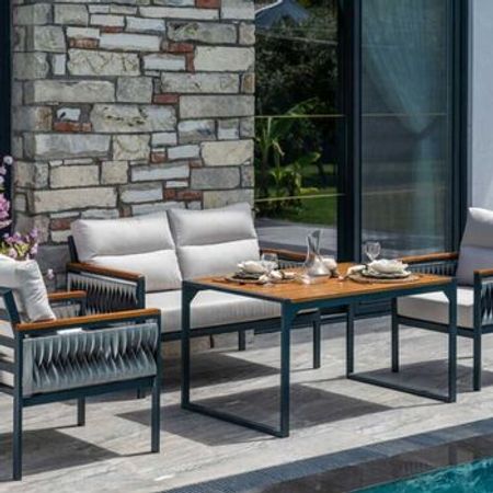 Bağ üçün divan və kreslolar