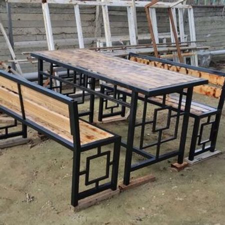 Bağ üçün divan və kreslolar