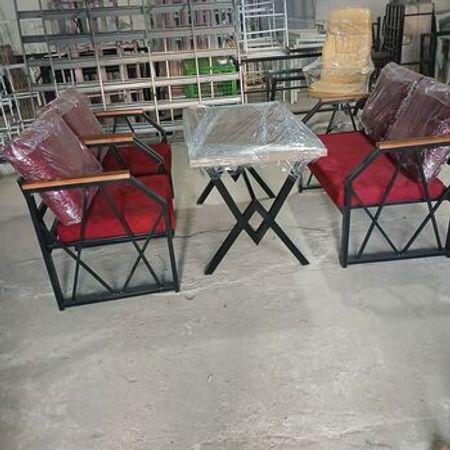 Bağ üçün divan və kreslolar